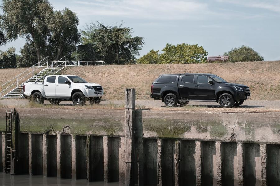  Isuzu D-Max LXS Life Double Cab 2017 года  (EU) (фото 9 из 20)